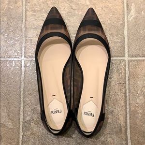 SOLD - Fendi Colibri logo Flats